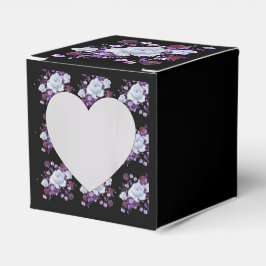 LILA-BLUME, SCHWARZER HINTERGRUND GESCHENKSCHACHTEL