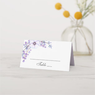 Lila Blume. Violette Blumenhochzeit Platzkarte