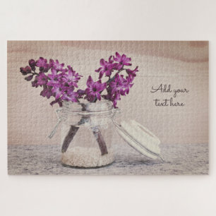Lila Blumen in einem Glas - Personalisiert