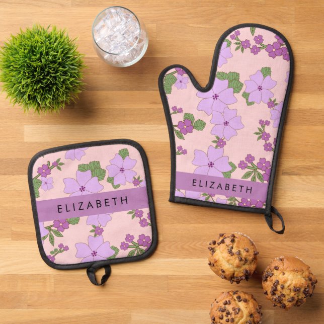 Lila Blumen, Muster von Blume, Ihr Name Ofenhandschuh & Topflappen-Set (Oben Unten)