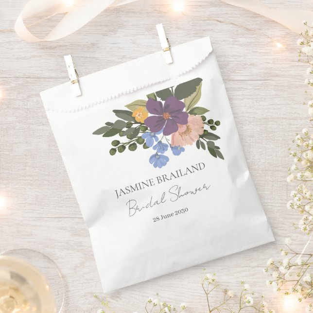 Lila Blumenbeete und Grüne Bouquet Brautparty Geschenktütchen (Ausgeschnitten)