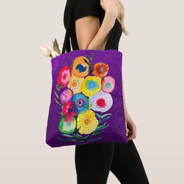 Lila, blumengeschmückte Blume Tasche (Von Nahem)