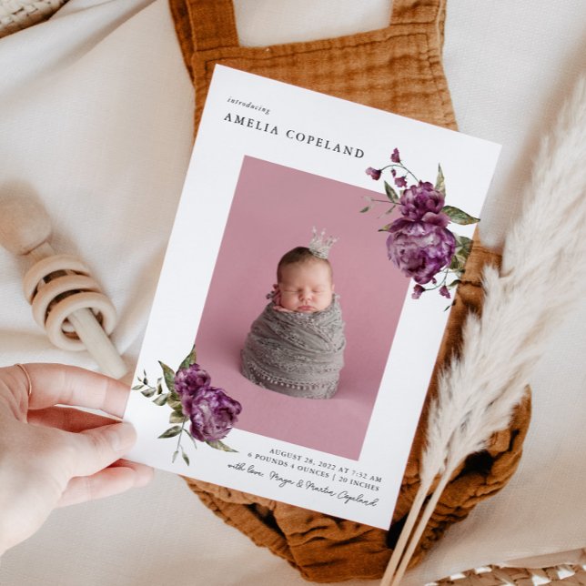 Lila Blumenjungen Foto Geburtserklärung Ankündigung (Von Creator hochgeladen)