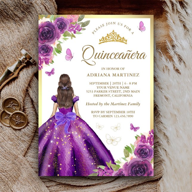 Lila Blumenkleid Butterfly Gold Quinceanera Einladung (Von Creator hochgeladen)
