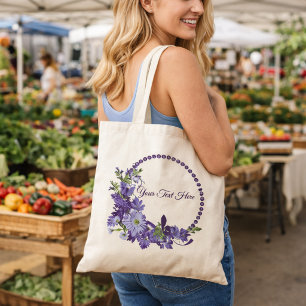 Lila Blumenkranz   Individueller Text Frühlingsblu Tragetasche