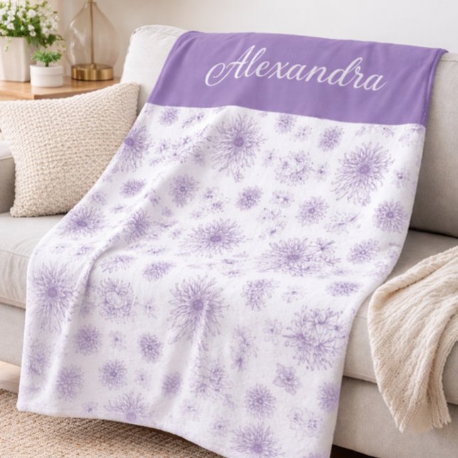 Lila Blumenmuster Benutzerdefinierter Name  Fleecedecke (Von Creator hochgeladen)