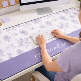 Lila Blumenmuster Benutzerdefinierter Name Schreibtischunterlage