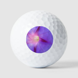 Lila Blumenmuster Golfball