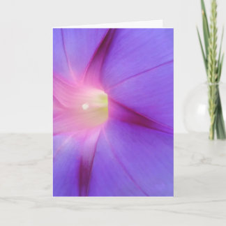 Lila Blumenmuster Karte
