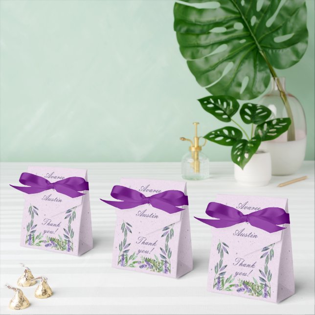 Lila Blumenrahmen-Begünstigungsboxen Geschenkschachtel (Zahlreiche)