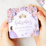 Lila Blush Floral Quinceañera Rechteckiger Pappuntersetzer<br><div class="desc">Diese wunderschönen Quinceañera Party-Untersetzer haben einen Rand von lila lila und rot rosa Rosen auf einem lila Aquarell. Eine Goldtiara,  ein dunkelhaariges Mädchen in einem lila Prinzessenkleid und kleine lila Schmetterlinge schmücken den Text. Der Name des Ehrengast erscheint in elegantem lila Handschriftenskript,  der Rest in lila serifenlosen Schriftart.</div>