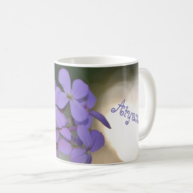 Lila Blüten mit Name Kaffeetasse (VorderseiteRechts)