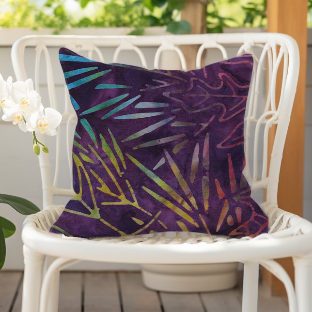 Lila Boho-Batik-Blattmuster Kissen (Von Creator hochgeladen)