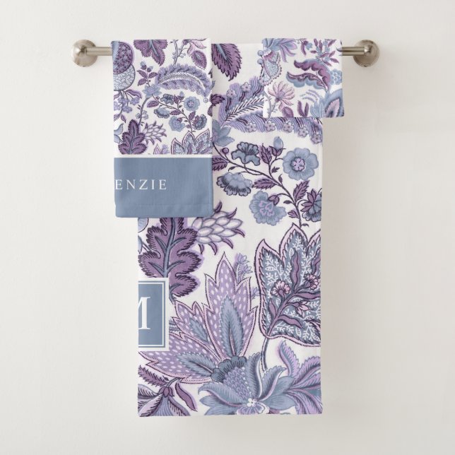 Lila Boho Vintag Floral Monogramm Badhandtuch Set (Insitu)