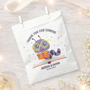 Lila Bookworm Thema Gefälligkeitstasche Geschenktütchen