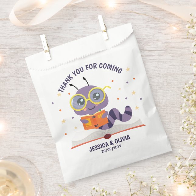 Lila Bookworm Thema Gefälligkeitstasche Geschenktütchen (Ausgeschnitten)