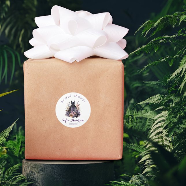 Lila Brautkleid Klassische Rundkleber Runder Aufkleber (Von Creator hochgeladen)