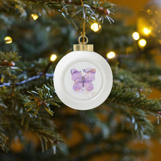 Lila Butterfly Lupus Warrior Keramik Kugel-Ornament