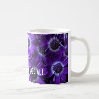 Lila Cinerarias Kaffeetasse