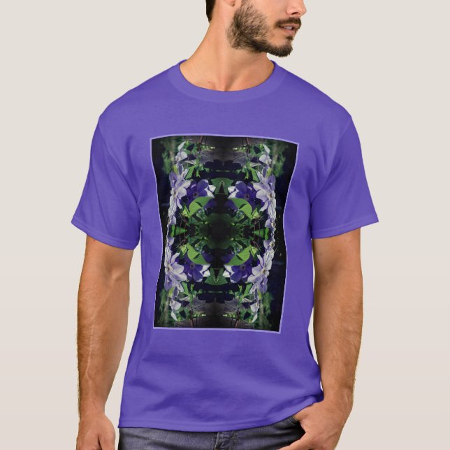 Lila Clematien auf Zaun bei Sonnenlicht Abstrakt T-Shirt (Vorderseite)