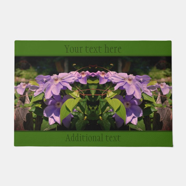 Lila Clematis auf Zaun Personalisiert Fußmatte (Vorderseite)