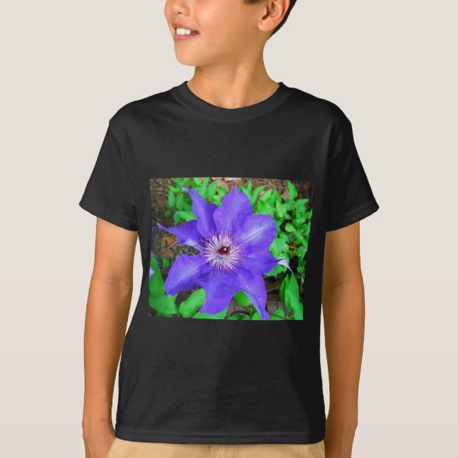 Lila Clematis-Blume T-Shirt (Vorderseite)