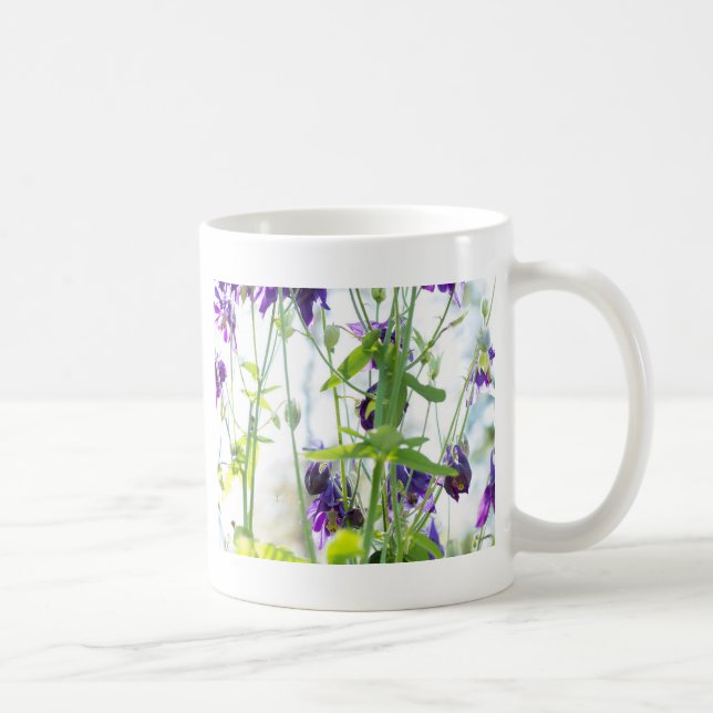 Lila Columbinen-Tasse Kaffeetasse (Rechts)