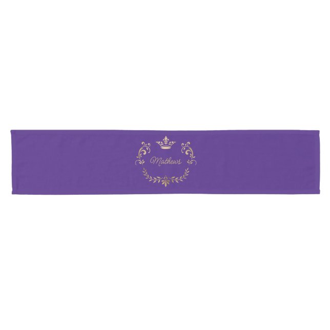Lila Crown Wappen Personalisiert Kurzer Tischläufer (Horizontal)