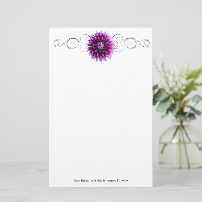 Lila Dahlia Personalisiert Stationery Briefpapier (Stehend Vorderseite)
