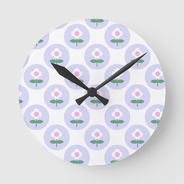 Lila Daisy Blume Kinderdusche im Bloom Party Runde Wanduhr (Vorderseite)