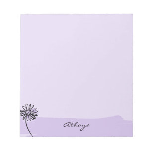 Lila Daisy Line Art Personalisiert Notizblock