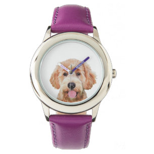 Lila der lederne Bügel-Uhr des Kindes mit goldene Armbanduhr