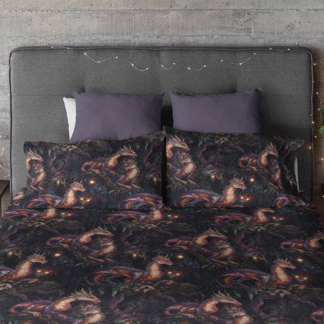 Lila Drachen in Bäumen Kissenbezug (Von Creator hochgeladen)