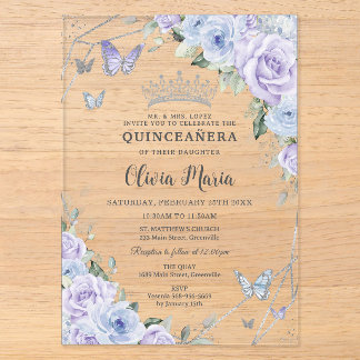 Lila Dusty Blue Floral Butterfliegen Quinceañera Acryleinladungen