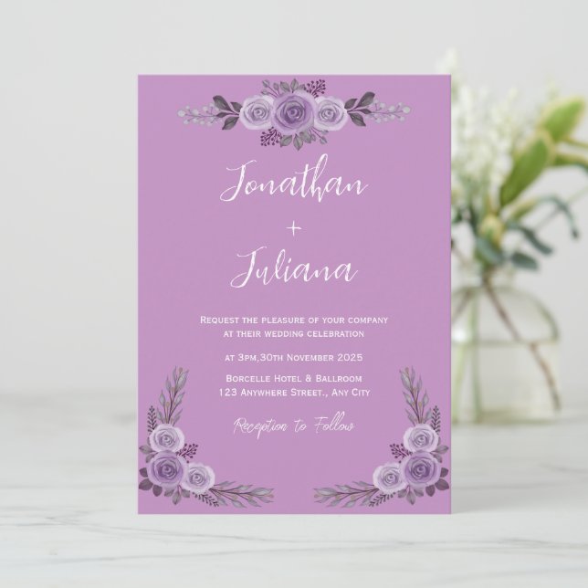 Lila Einladung zur Hochzeit (Stehend Vorderseite)