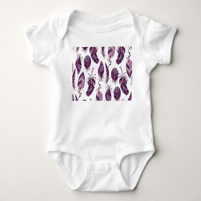 Lila Federn: Vintage Ornamentik nahtlos. Baby Strampler (Vorderseite)