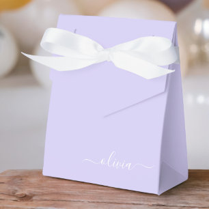 Lila Flieder Mädchenname Skript Monogramm Modern Geschenkschachtel