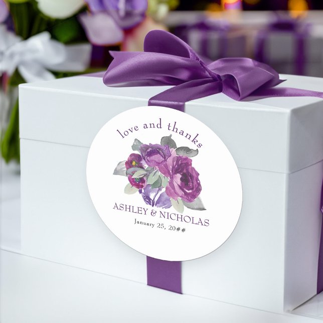 Lila florale Elegante Liebe und Dank Hochzeit Runder Aufkleber (Purple floral thank you stickers from my Plush Purple Wedding Collection )