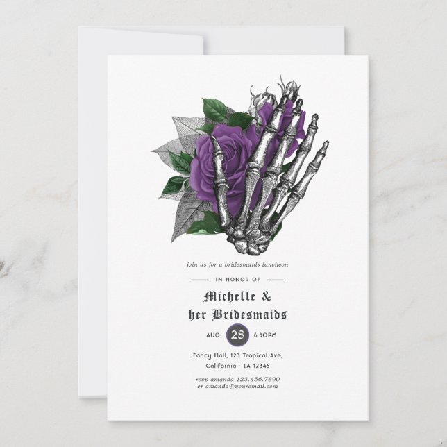 Lila florale Gothic Skulls Bridesmaids Luncheon Einladung (Vorderseite)