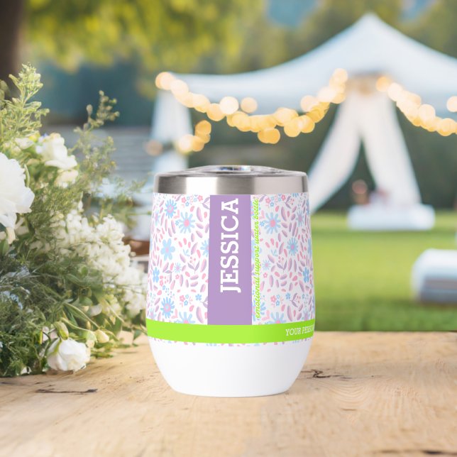 Lila floraler Personalisierter Name und Monogramm (Hochzeit (gedreht))