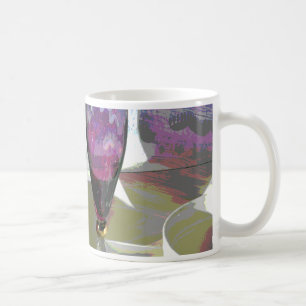 Lila Flutglas mit Schatten Kaffeetasse