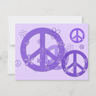 Lila Friedenszeichen auf Karten und Aufklebern