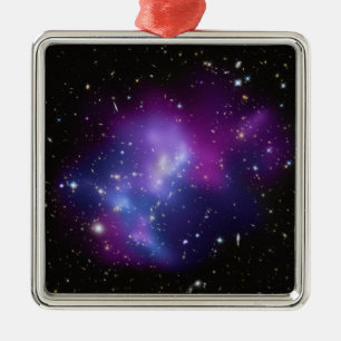 Lila Galaxienhaufen-Weltraum Bild Ornament Aus Metall