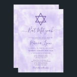 Lila Gefärbte Krawatte Bat Mitzvah Einladung<br><div class="desc">Diese moderne lila gefärbte Krawatte Bat Mitzvah lädt mit einem trendigen Kalligraphieskript-Schriftart und Star of David ein.</div>
