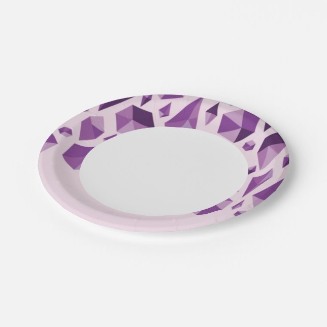 Lila geometrische Juwelenformen Pappteller (Schrägansicht)