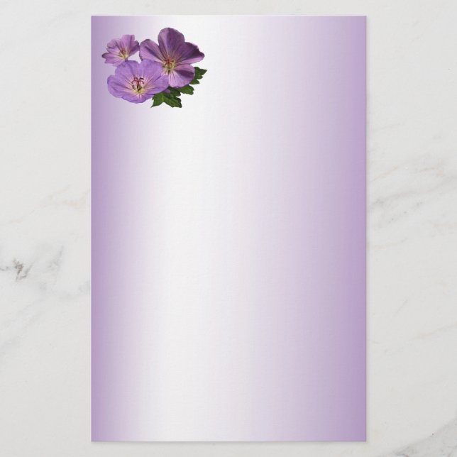 Lila Geranium-Blume Briefpapier (Vorderseite)