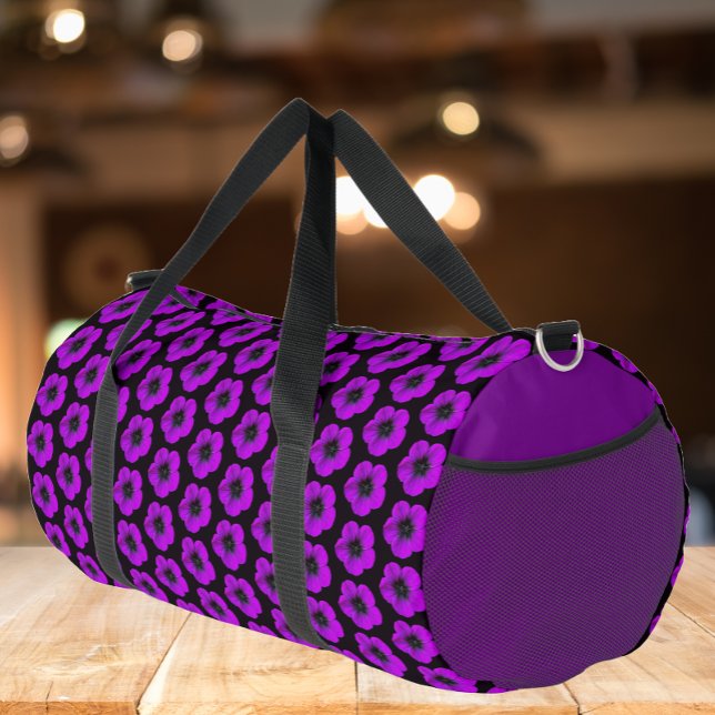 Lila Geranium-Blumenmuster auf Lila Duffle Bag (Von Creator hochgeladen)