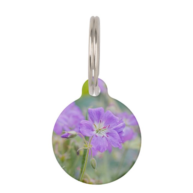 Lila Geranium Wildblume Botanisches Foto Haustiermarke (Vorderseite)