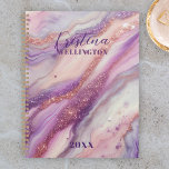 Lila Glitzer Venen und Wirbel Jährlich Planer<br><div class="desc">Mit unserem eleganten, individuell gestaltbaren Planer können Sie Ihre tägliche Organisation mit einer Touch Luxus bereichern! Das Cover zeichnet sich durch ein atemberaubendes, lila Lavendeldesign aus, das mit schimmernden Glitzer-Venen und anmutigen Wirbel bewundert wird. Dieses ausgeklügelte Muster schafft eine visuell faszinierende Textur, die sowohl stilvoll als auch einzigartig ist. Was...</div>