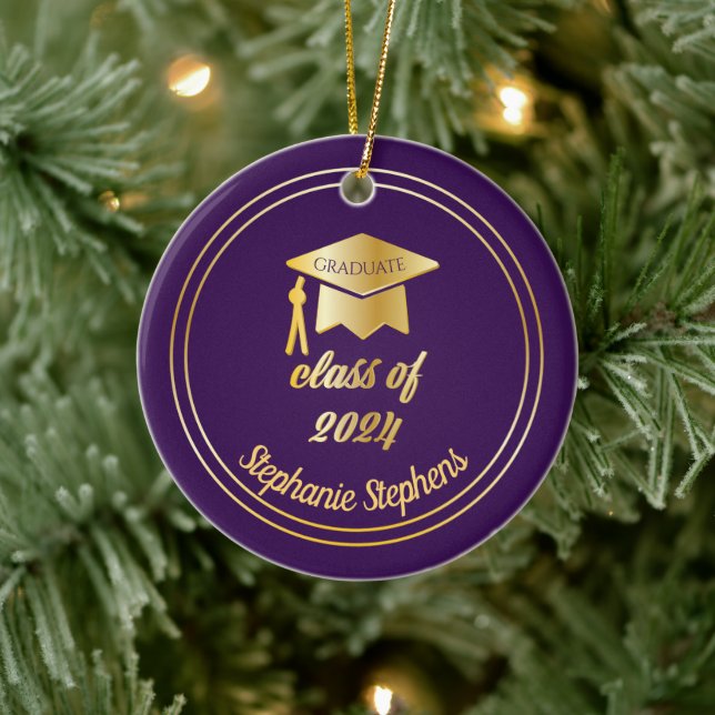 Lila Gold Graduate Cap Abschluss 2024 Foto Keramik Ornament (Baum)